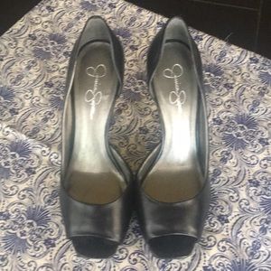 Jessica Simpson leather pumps